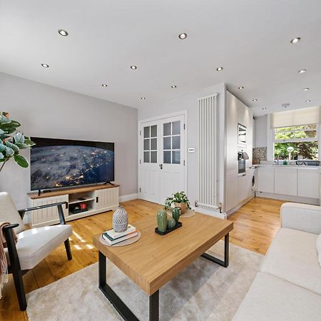 Hidden Gem In Central Location - Beautiful 2 Bed Londres Extérieur photo